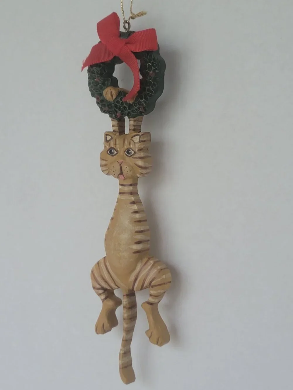 Vintage Kurt Adler Hand Painted Tabby Resin Cat Wreath Red Bow Ornament  7 in